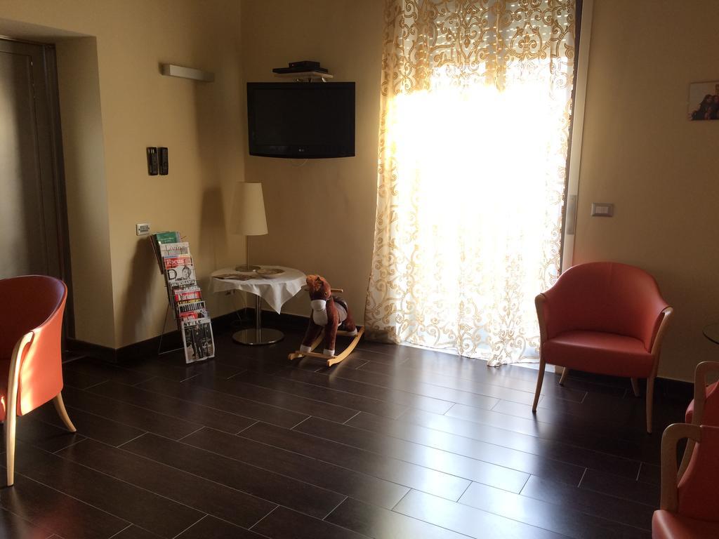 Hotel Residence Empedocle Месина Екстериор снимка
