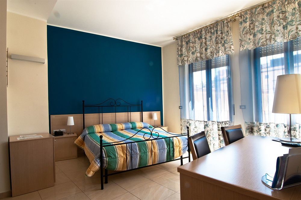 Hotel Residence Empedocle Месина Екстериор снимка