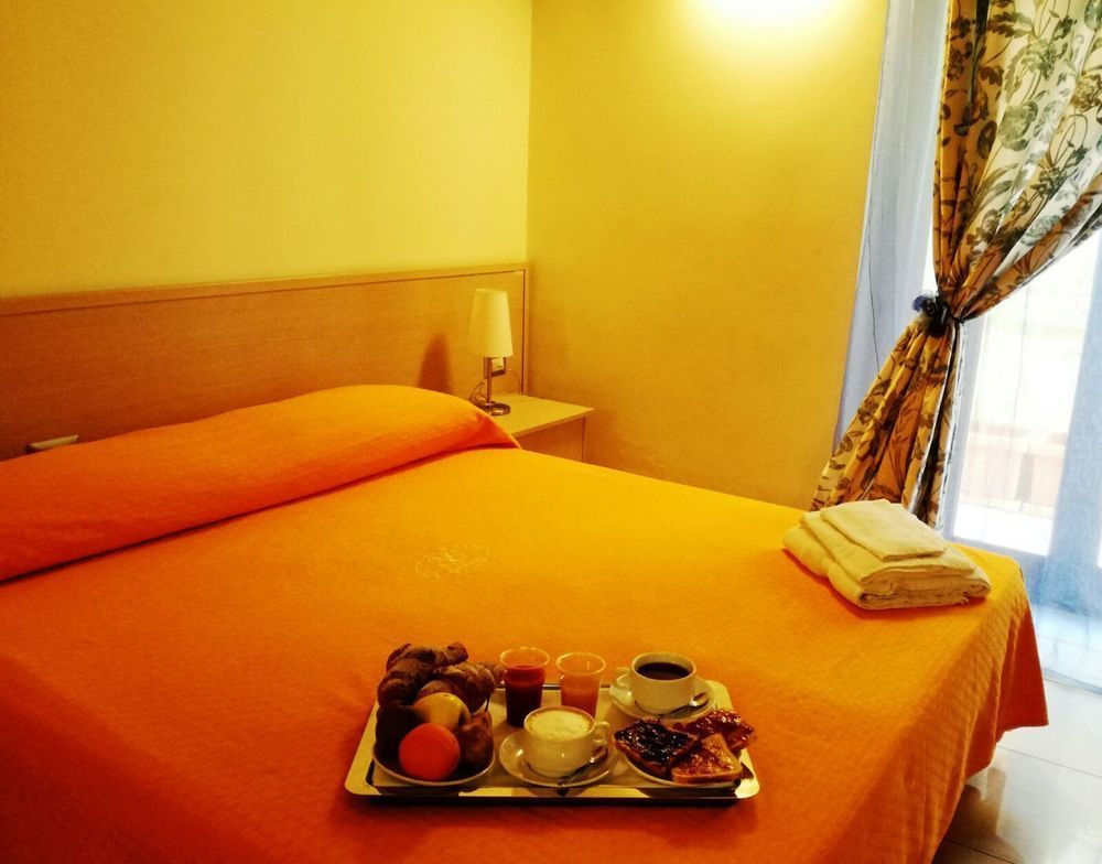 Hotel Residence Empedocle Месина Екстериор снимка