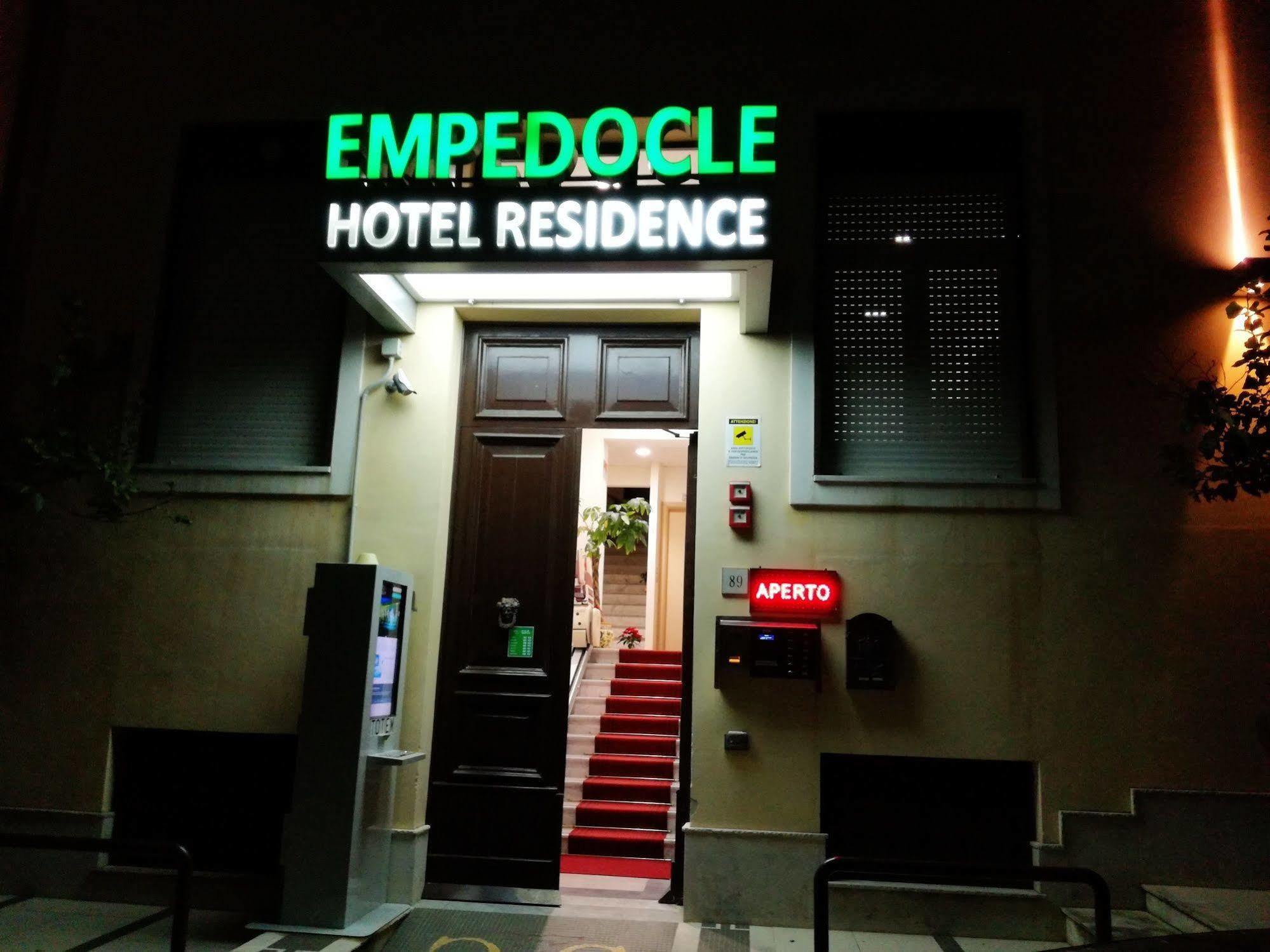 Hotel Residence Empedocle Месина Екстериор снимка