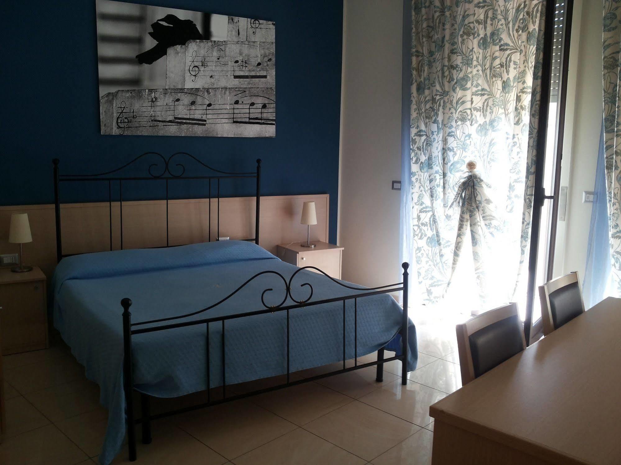 Hotel Residence Empedocle Месина Екстериор снимка