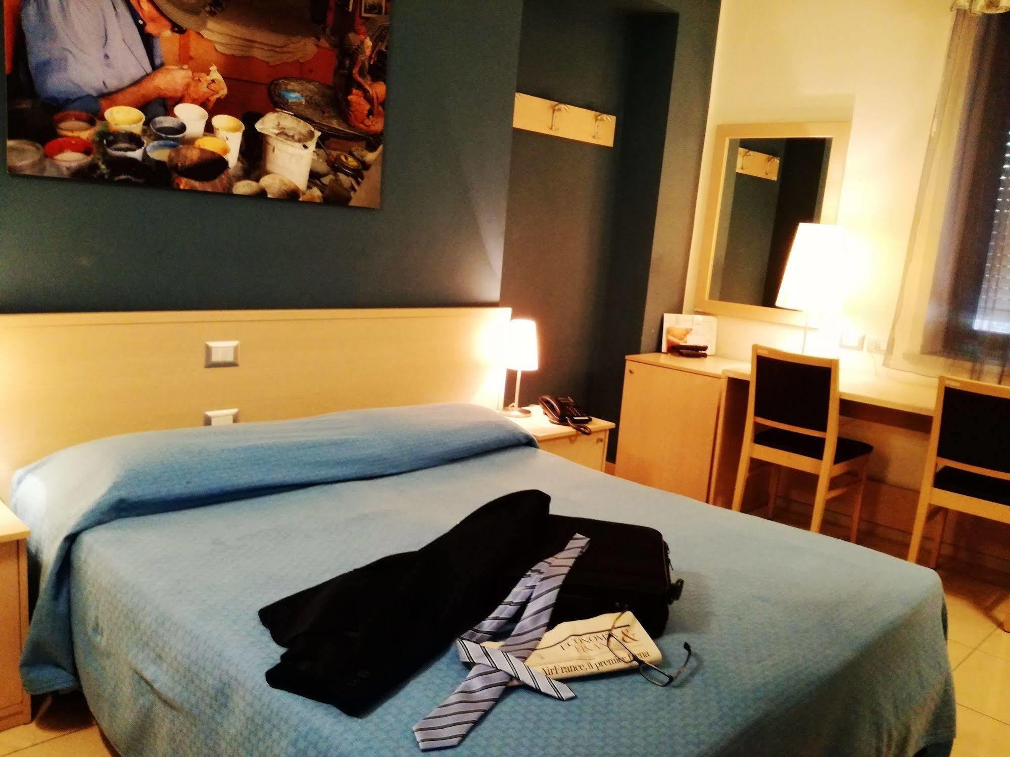 Hotel Residence Empedocle Месина Екстериор снимка