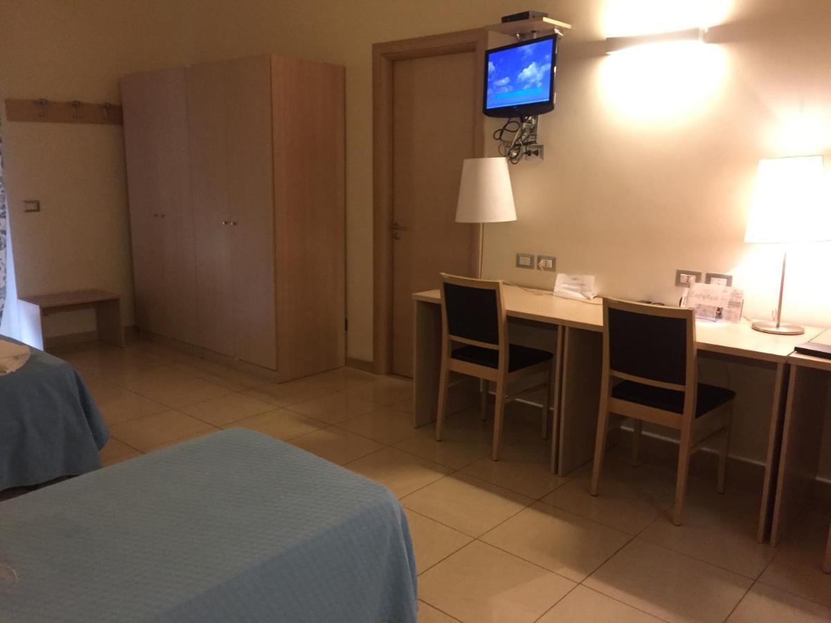 Hotel Residence Empedocle Месина Екстериор снимка