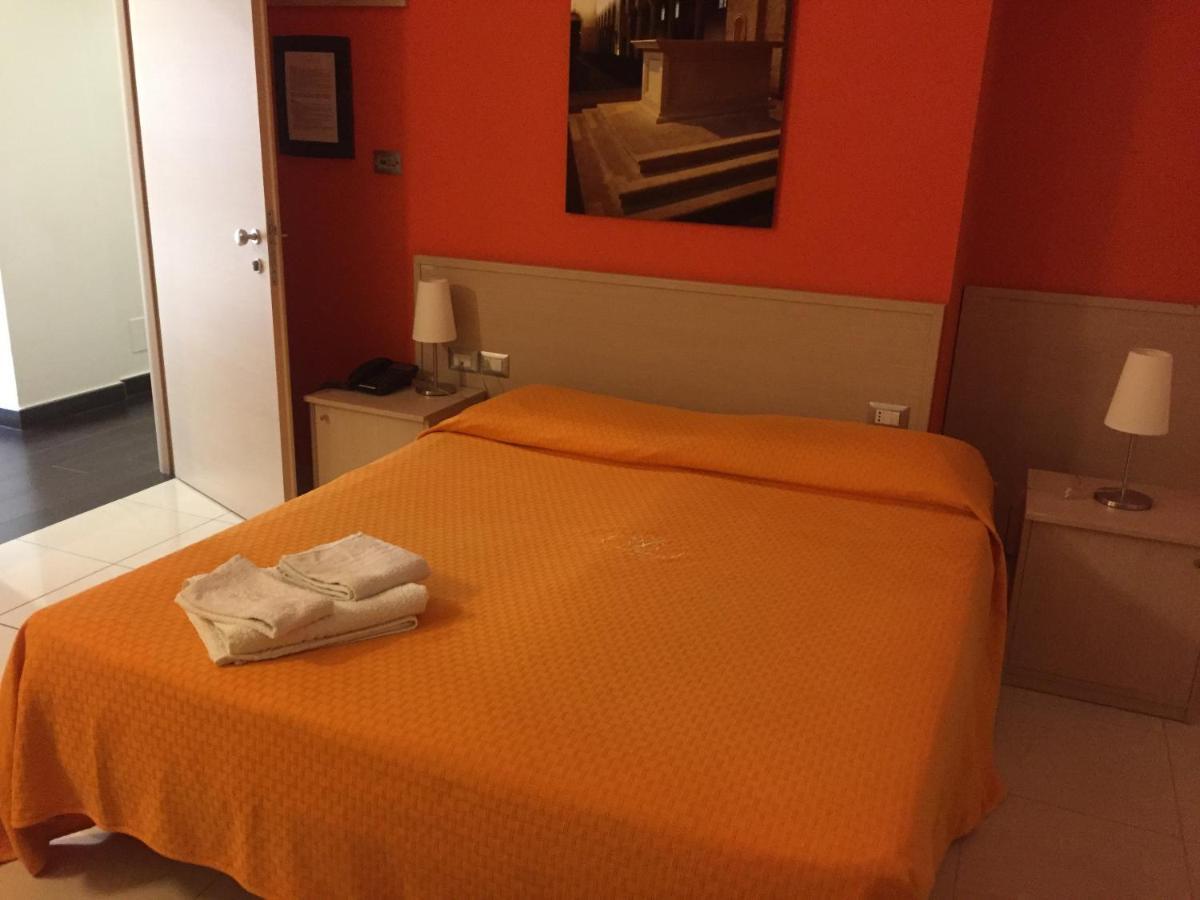 Hotel Residence Empedocle Месина Екстериор снимка